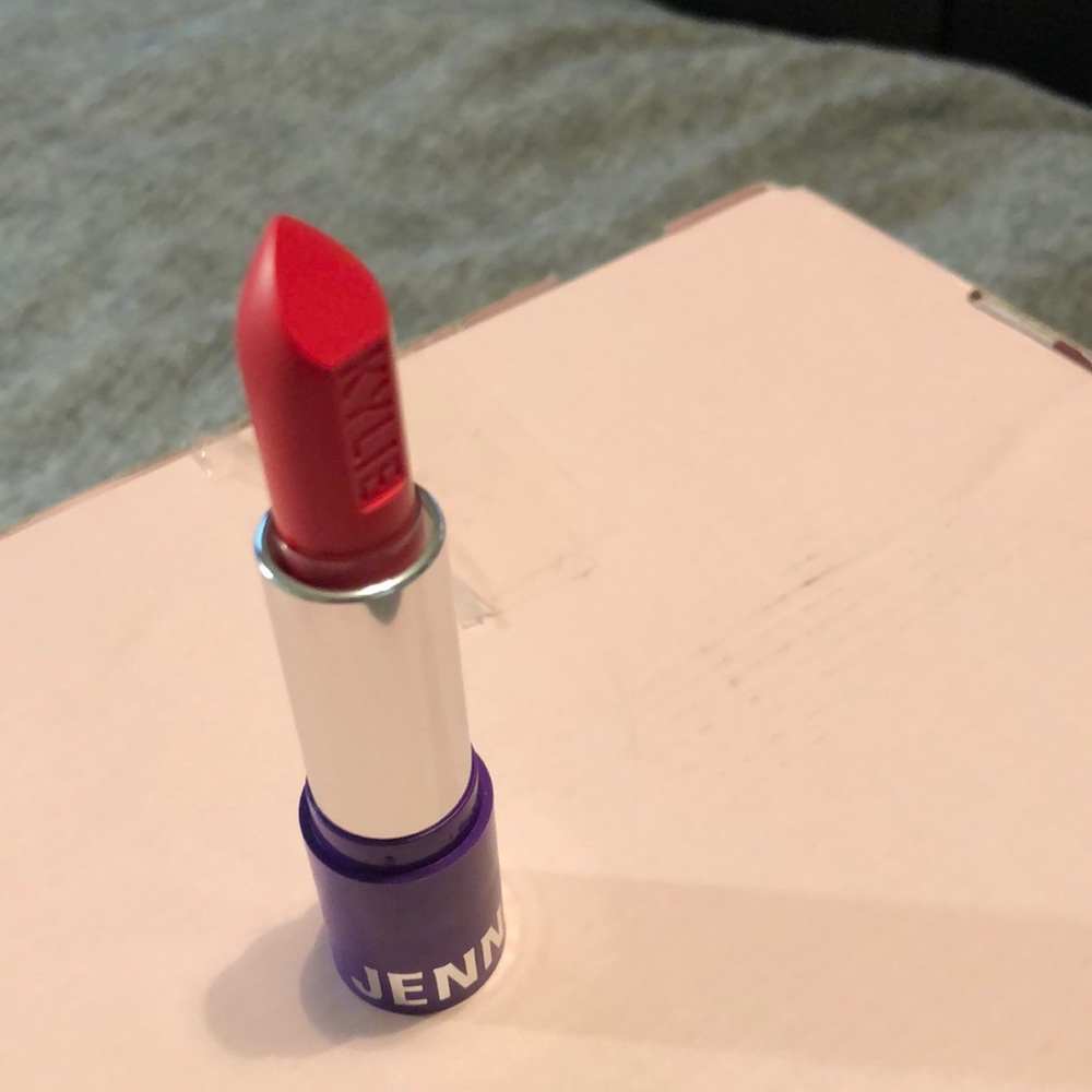Kylie Jenner RAGER lipstick